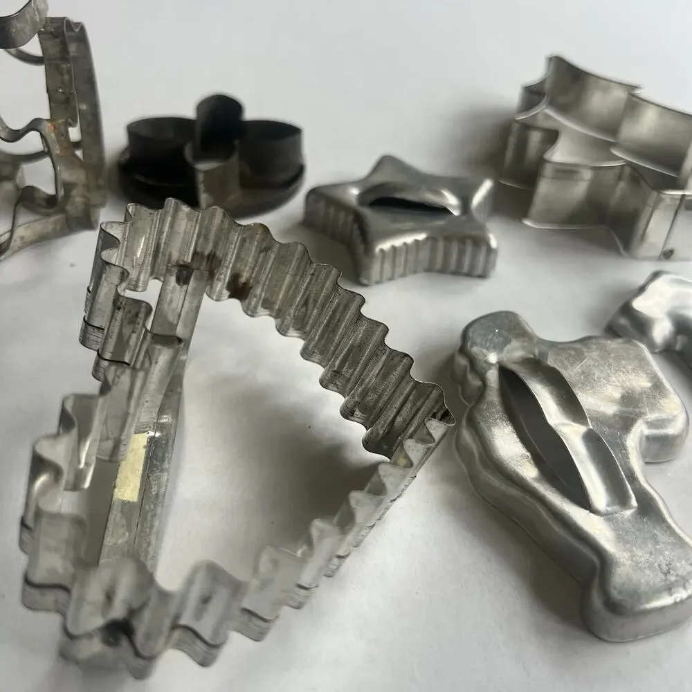 Vintage Aluminum Cookie Cutters Lot Of 8 Pieces Tomado Holland 6 Animal Linzer